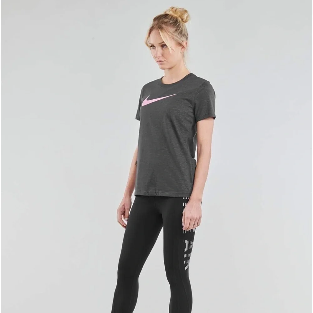Nike Women Dry Logo Training T-Shirt athletic sport shirt, top